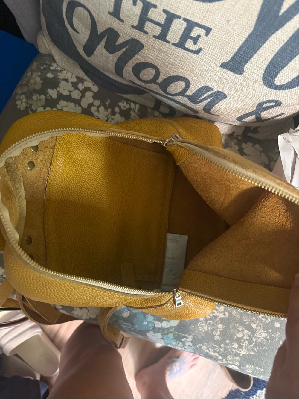 Sunshine Rue Convertible Portland leather Backpack - Picture 5 of 5